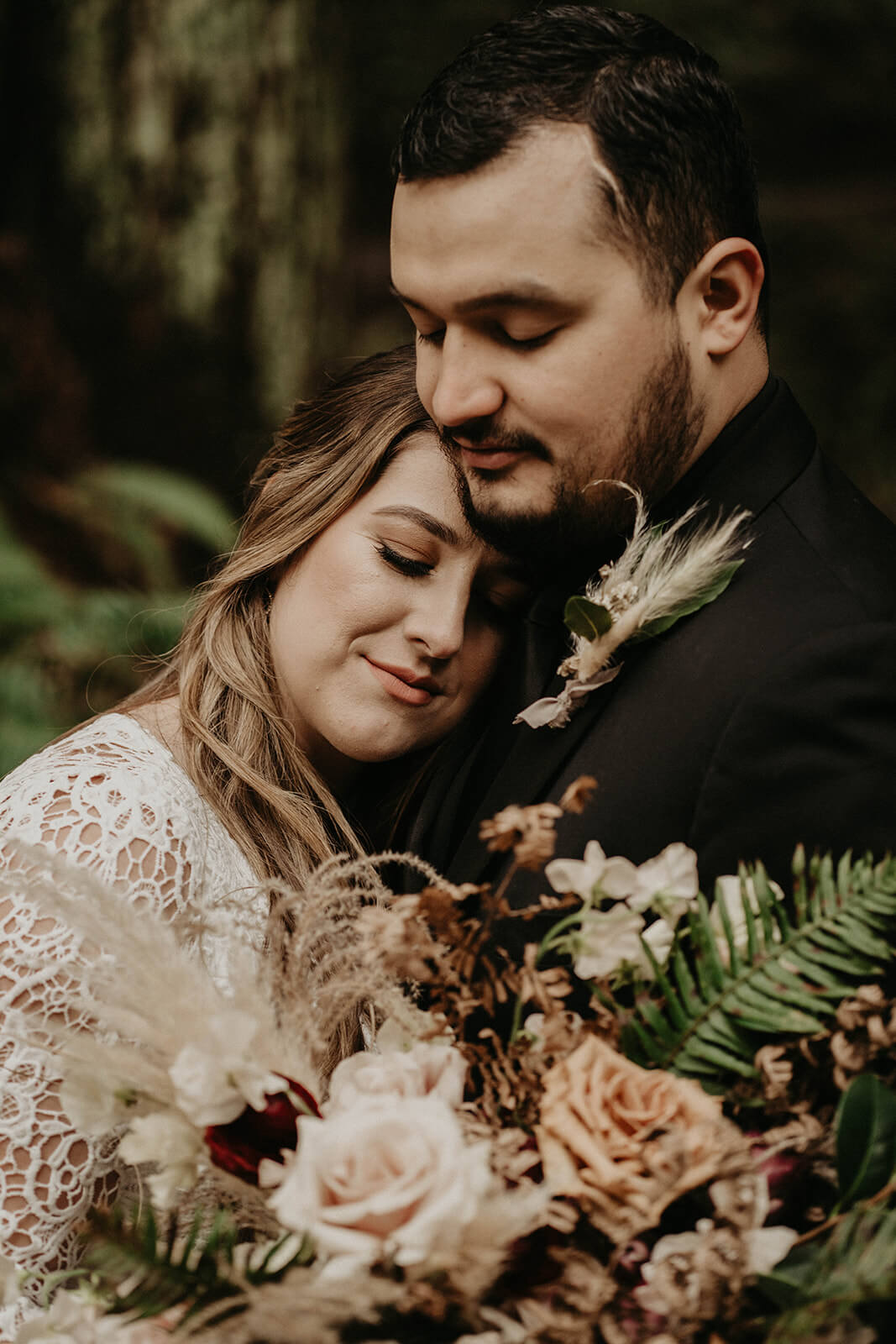 Couple portraits at Hoyt Arboretum