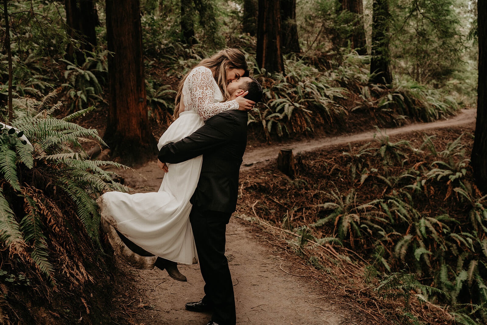 Couple portraits at Hoyt Arboretum