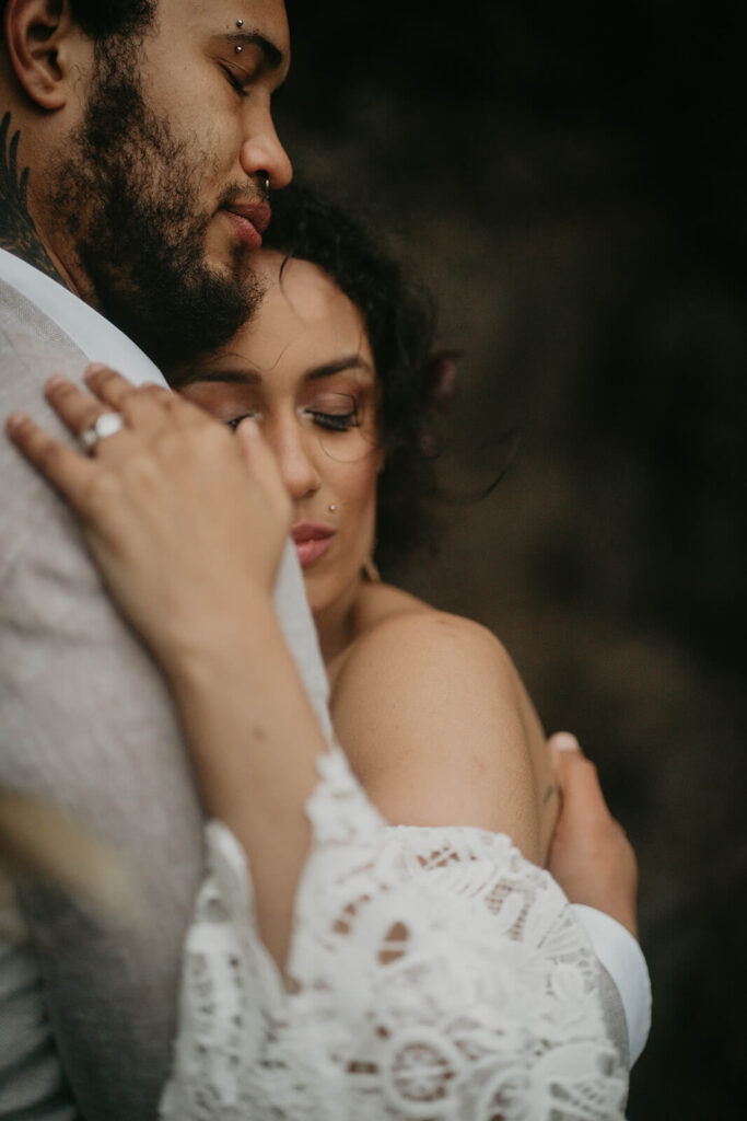 Bride and groom portraits on the Oregon coast