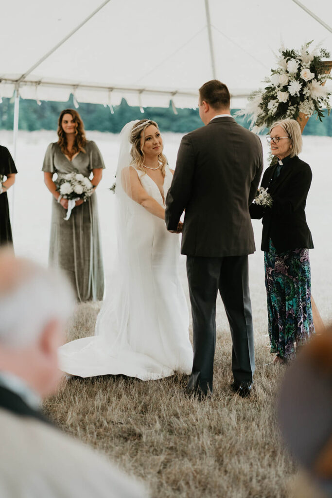 Oregon wedding ceremony