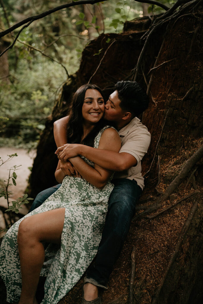 Couple photo session on the Oregon Coast