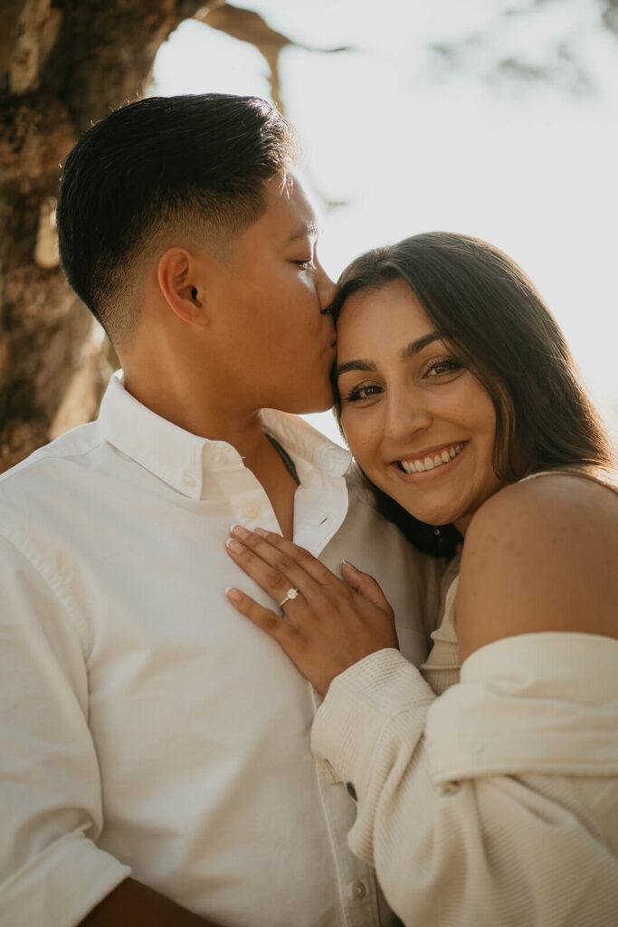 Couple photos during Oregon engagement session