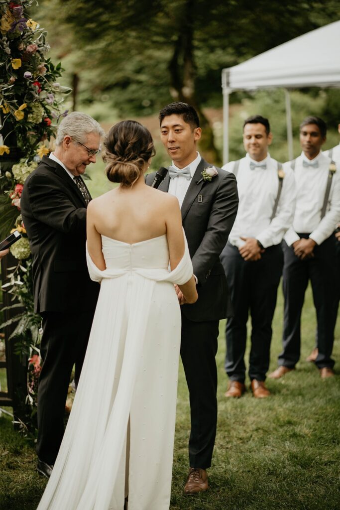 Outdoor wedding ceremony at Bridal Veil Lakes