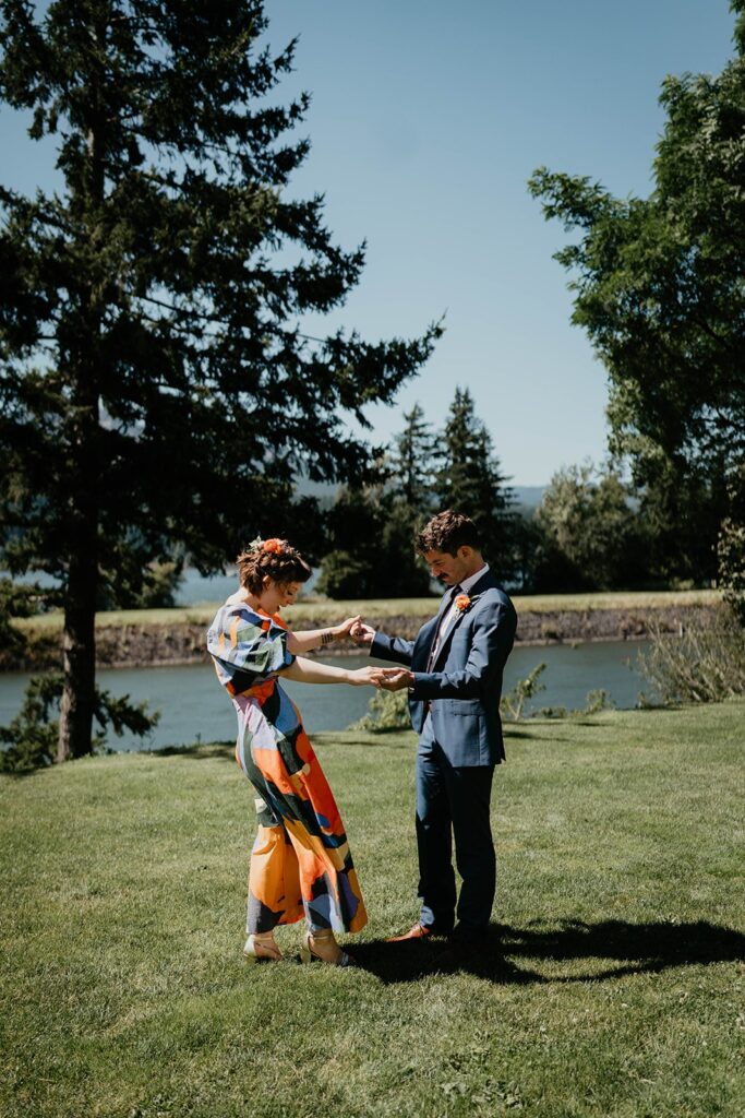 Bride and groom wedding first look at Columbia River Gorge