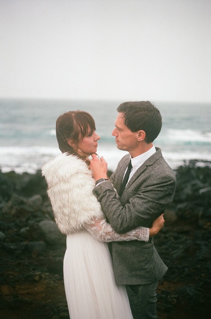 Bride and groom couple photos in Iceland