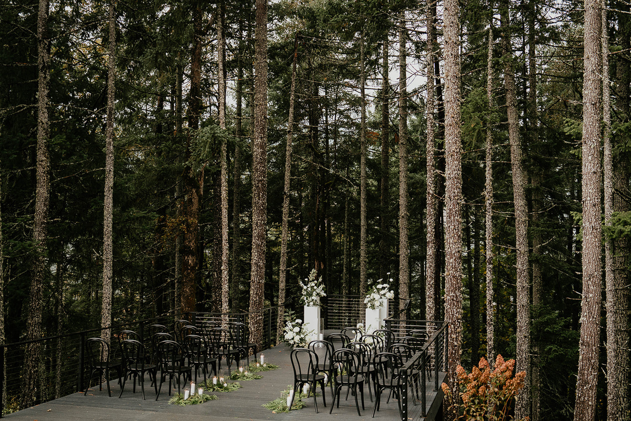 a floating ceremony deck at rocky hill events