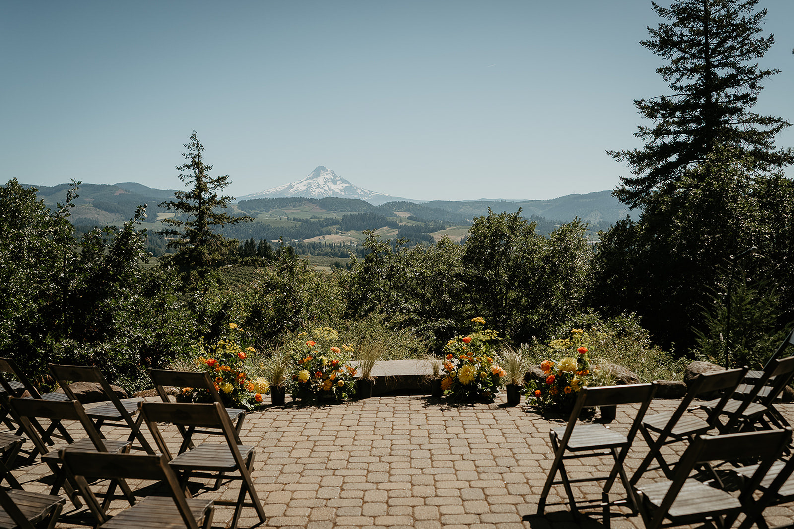 crag rat hut ceremony space overlooking the hood river valley with mount hood in the background.