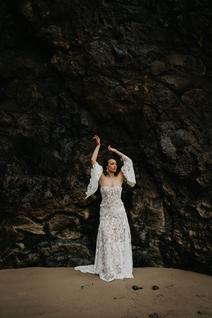 Rainy bride portraits on the Oregon coast