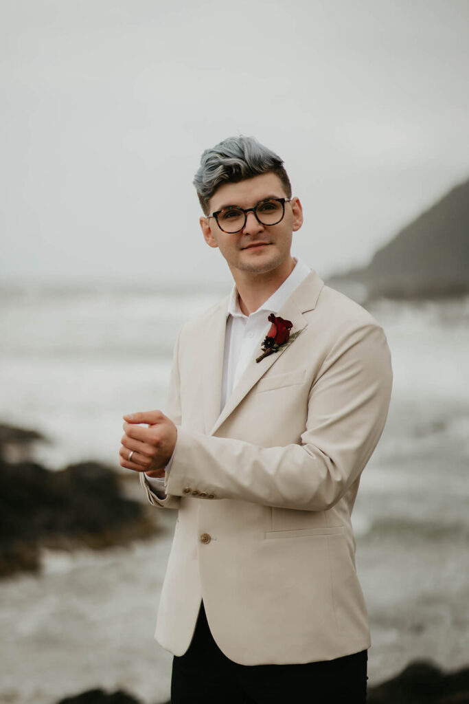 Groom portraits at Oregon Coast elopement