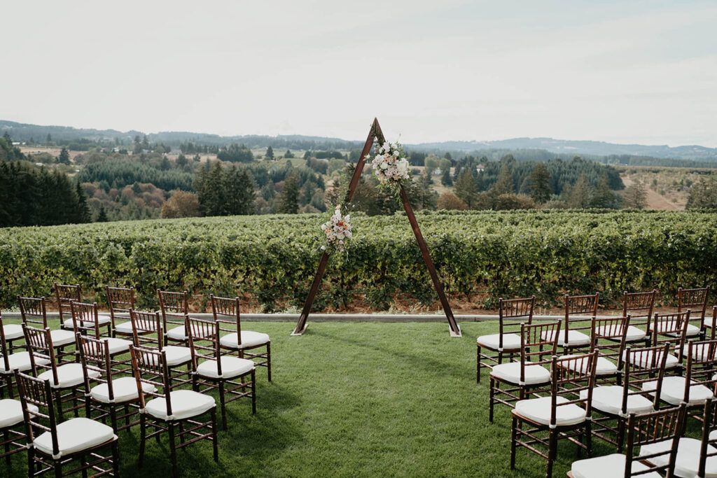 Oregon vineyard wedding at Ponzi Vineyards