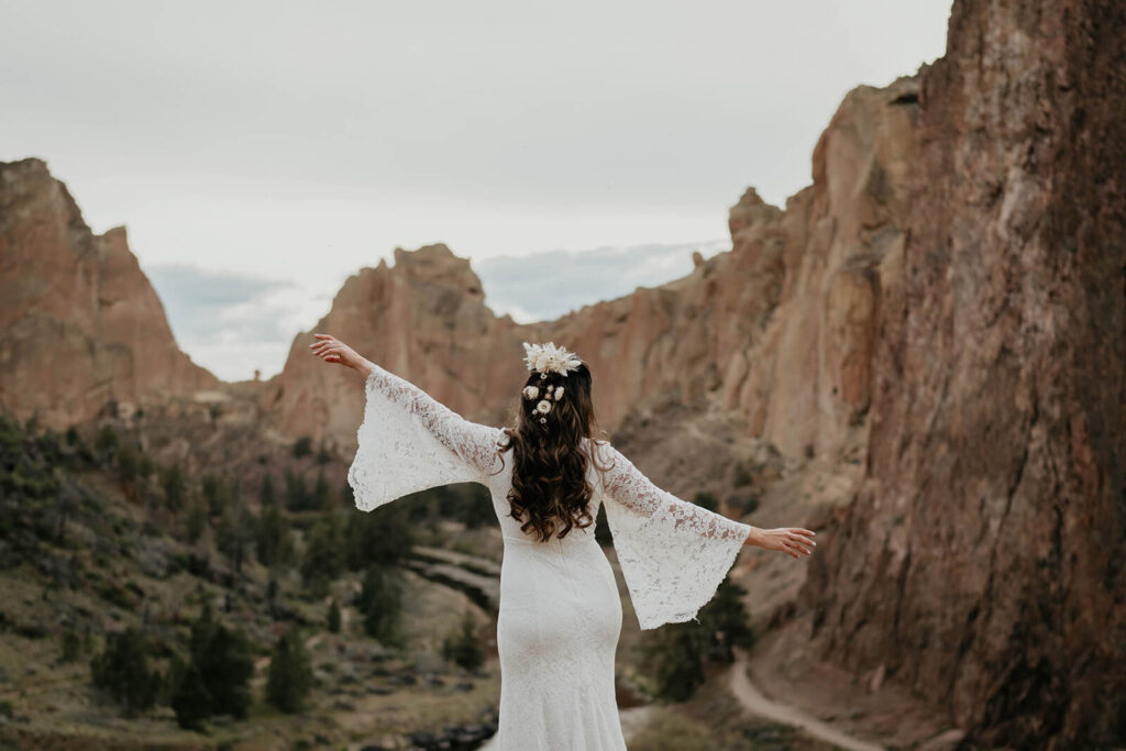 Bride portraits at Smith Rock State Park