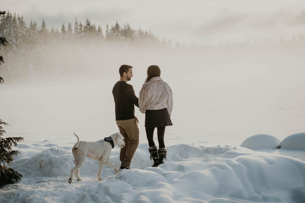 Snow engagement photos at Trillium Lake