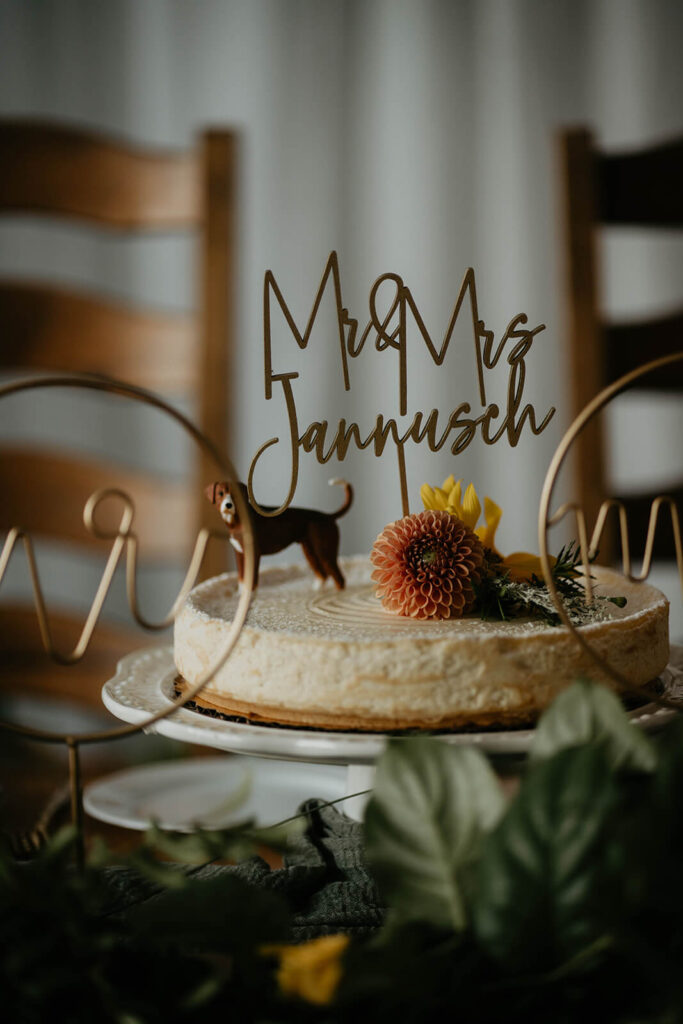 Romantic wedding cake topper