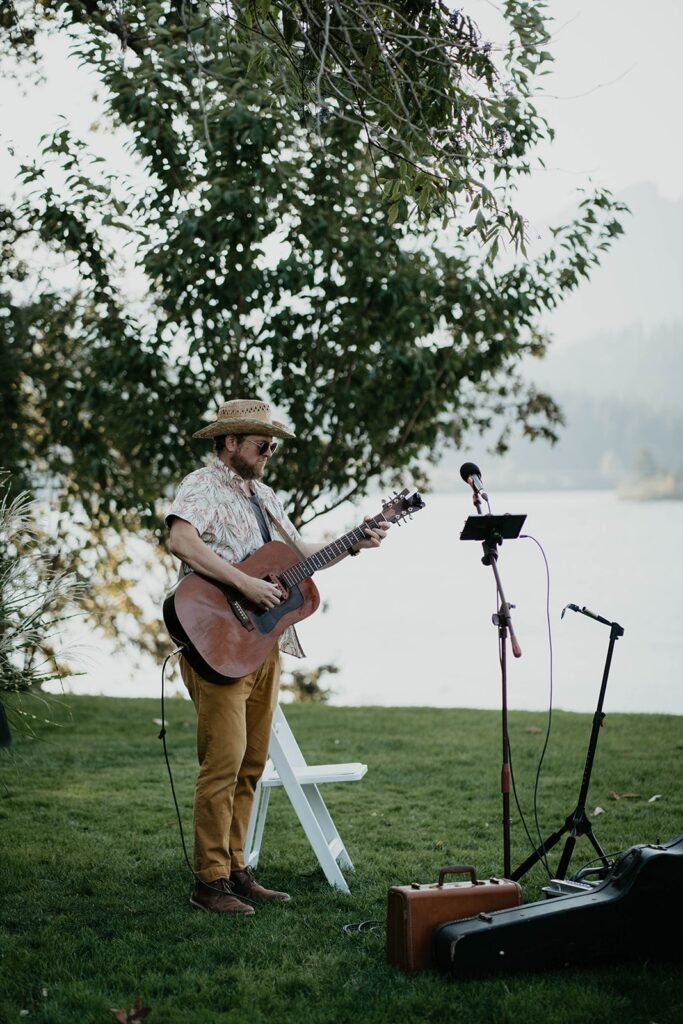 Solo guitarist playing for Thunder Island wedding ceremony