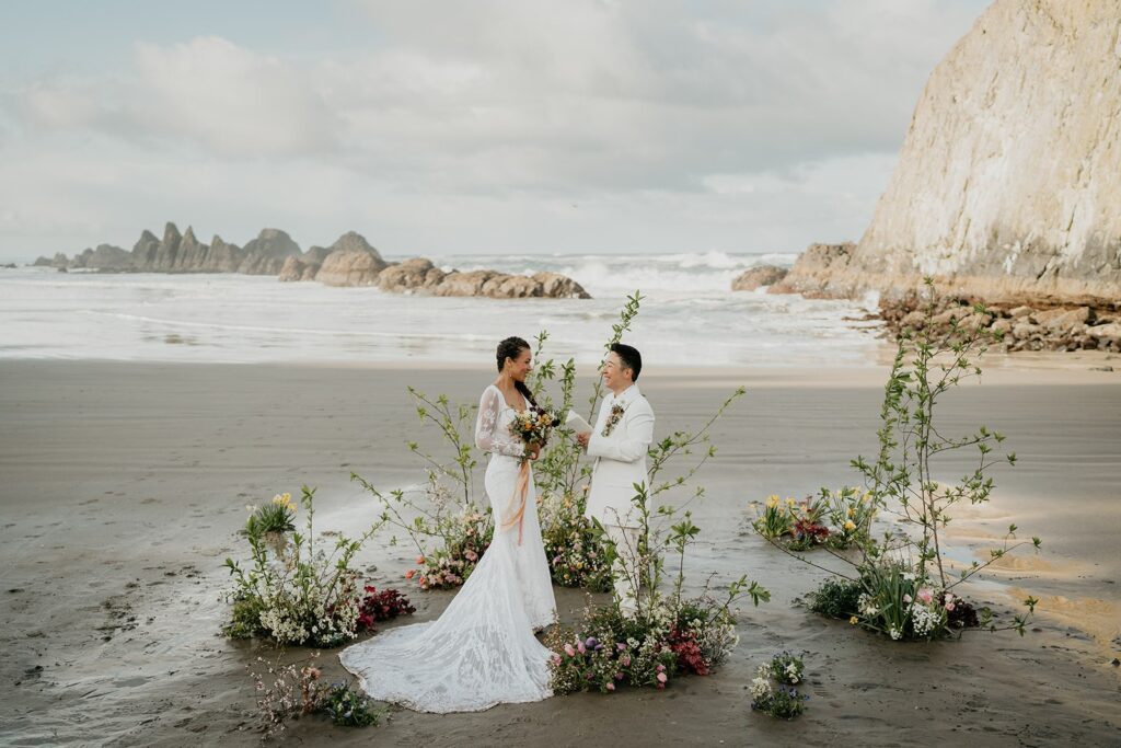 Two brides elope in Oregon on the beach