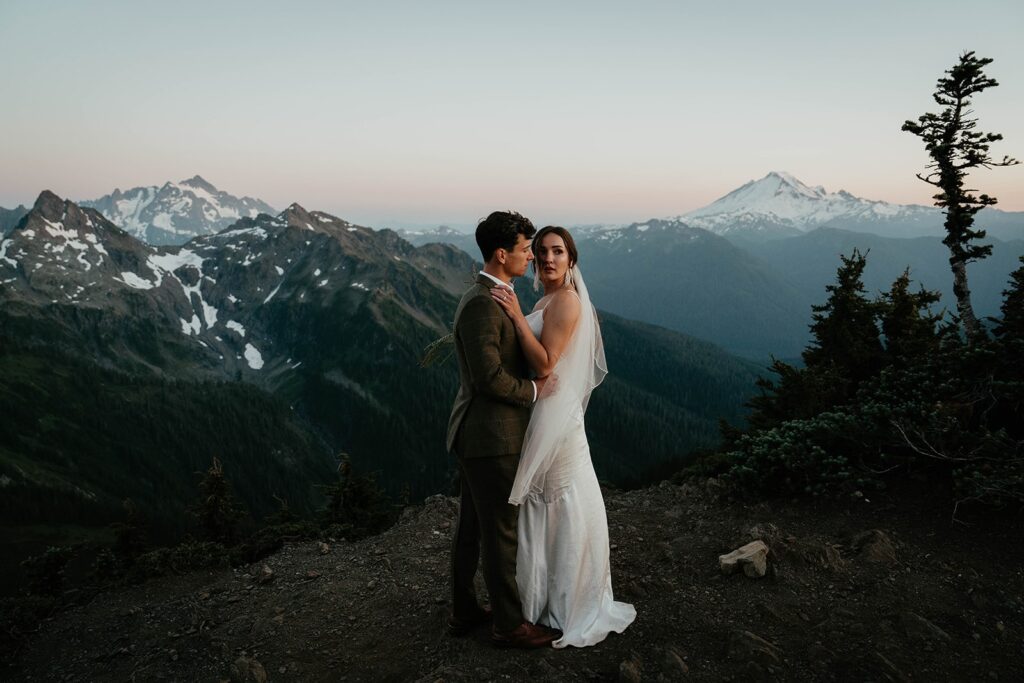 Bride and groom elope in Washington on a mountain in the North Cascades