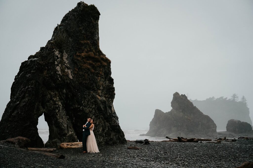 Bride and groom elope at Ruby Beach in Olympic National Park