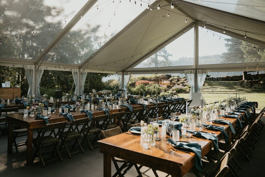 The Griffin House reception area, which is a tented canopy with tables. 